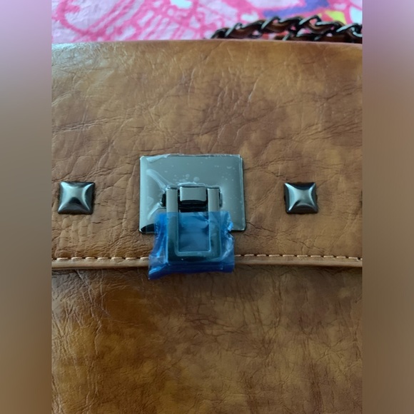 Fashionable faux leather silver studs and chain strap crossbody/shoulder purse - Picture 6 of 8